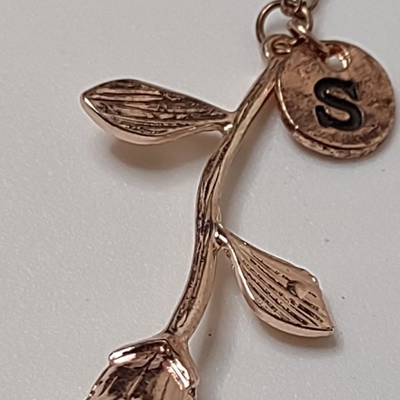 Cute Gold Tone Rose And S Initial Necklace Adjustable 18 to 19.5 Inches Long - Picture 5 of 12